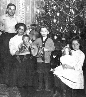Schuller family Christmas, circa 1910